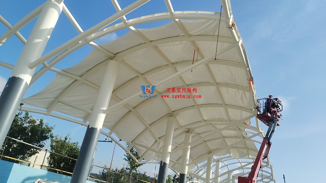 全面加速建設，創(chuàng)建優(yōu)質(zhì)精品工程