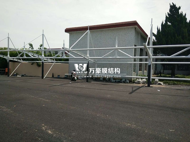 膜結(jié)構(gòu)車(chē)棚